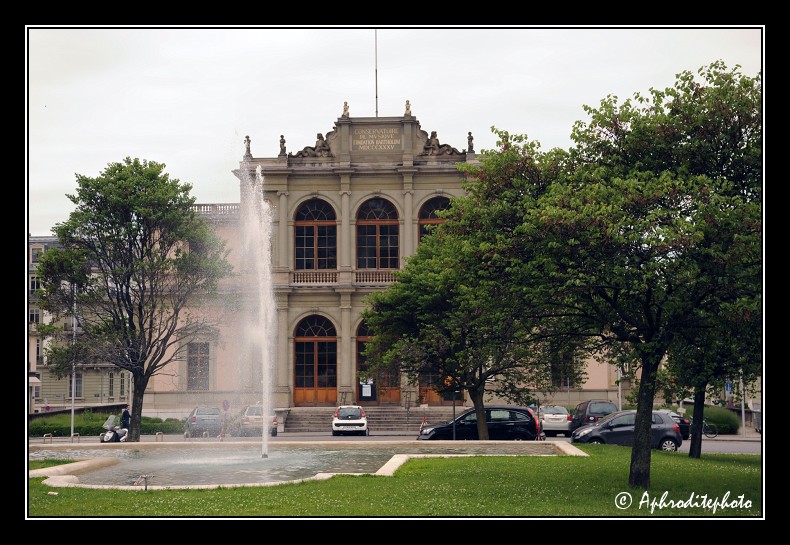 134 Le conservatoire de musique sur la place Neuve